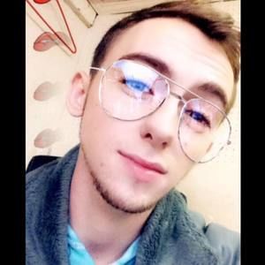 Meet your Posher, Ethan